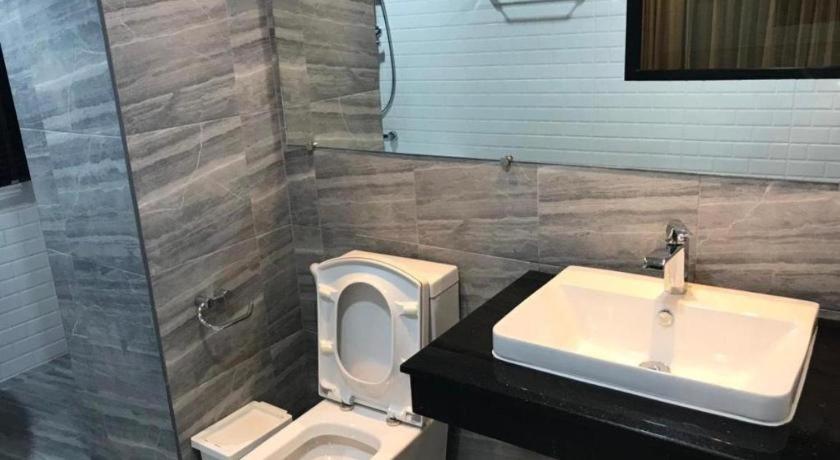 Joy Hotel Πράτσουατ Κίρι Χαν Εξωτερικό φωτογραφία